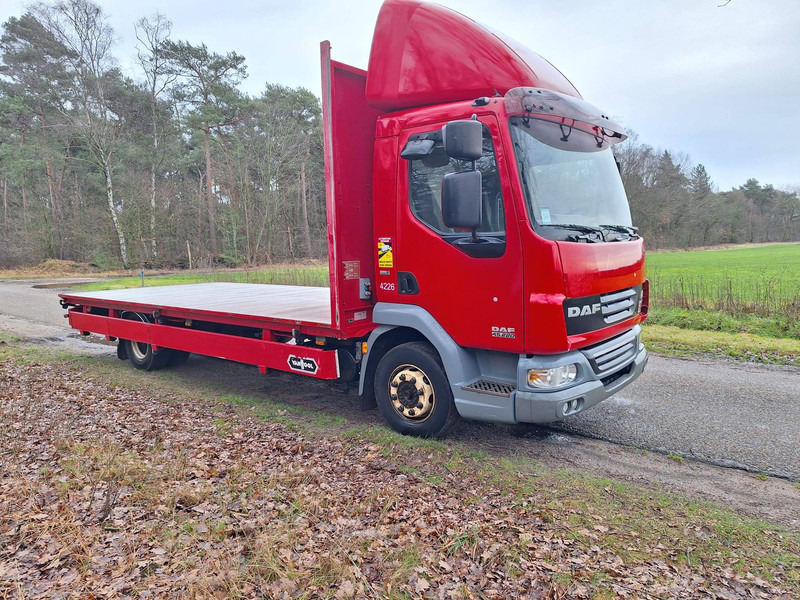 DAF LF45-220 - Dropside/ Flatbed truck: picture 3 DAF LF45-220 - Dropside/ Flatbed truck: picture 3