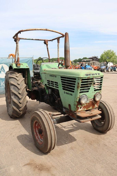 Farm tractor Deutz D6806: picture 6