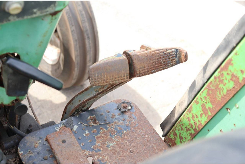 Farm tractor Deutz D6806: picture 19