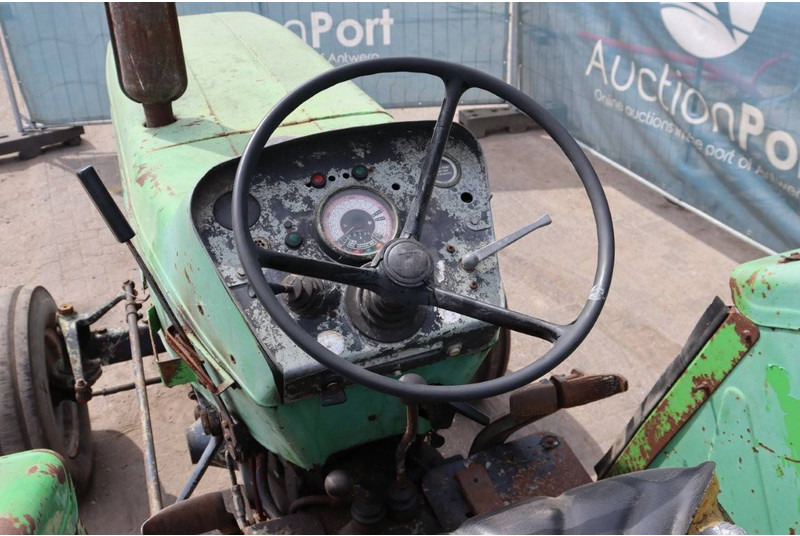 Farm tractor Deutz D6806: picture 18
