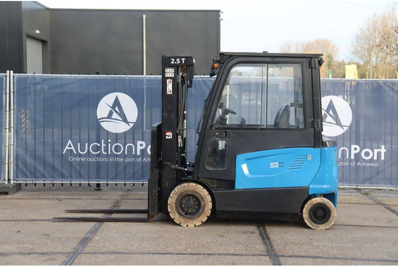 Doosan B25X-7 - Electric forklift: picture 2 Doosan B25X-7 - Electric forklift: picture 2
