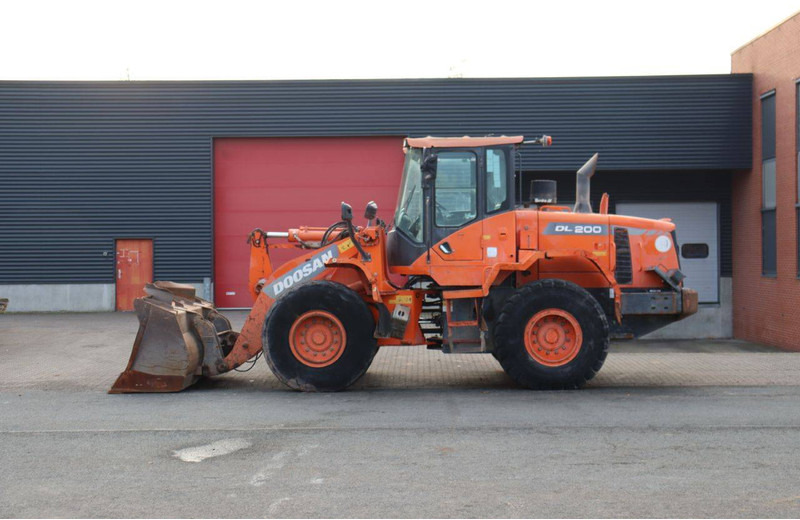 Doosan DL200-3 - Wheel loader: picture 2 Doosan DL200-3 - Wheel loader: picture 2