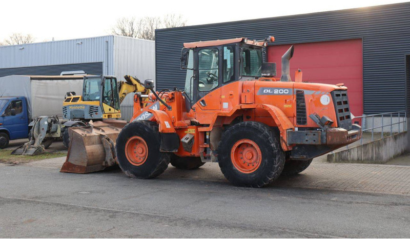 Doosan DL200-3 - Wheel loader: picture 3 Doosan DL200-3 - Wheel loader: picture 3