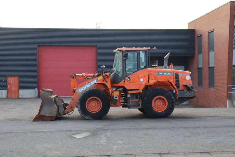 Doosan DL200-3 - Wheel loader: picture 1 Doosan DL200-3 - Wheel loader: picture 1