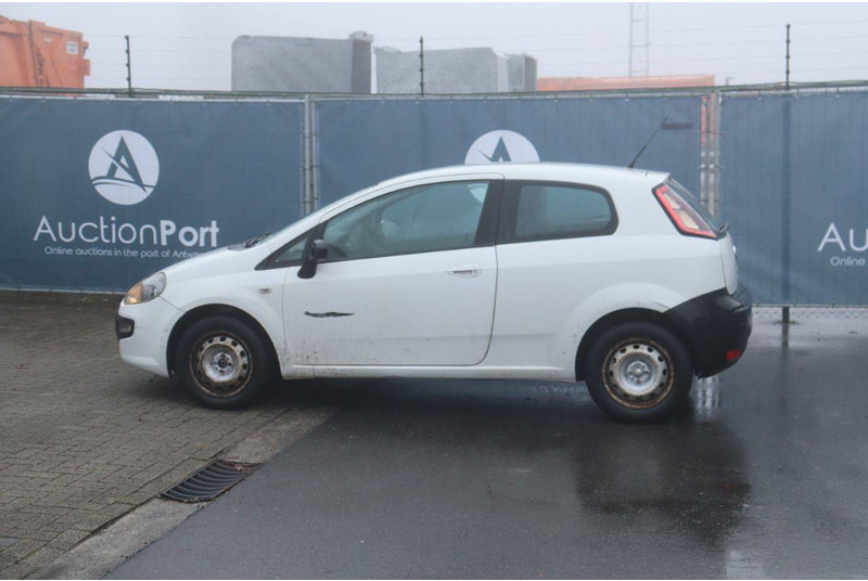 Fiat Punto - Sedan: picture 3 Fiat Punto - Sedan: picture 3