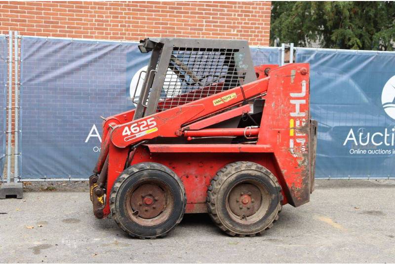 Gehl 4625 - Wheel loader: picture 1 Gehl 4625 - Wheel loader: picture 1