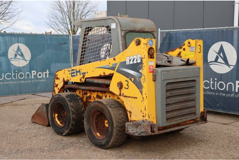 Gehl R220 - Wheel loader: picture 3 Gehl R220 - Wheel loader: picture 3