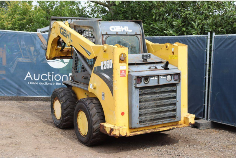 Gehl R260 - Wheel loader: picture 4 Gehl R260 - Wheel loader: picture 4