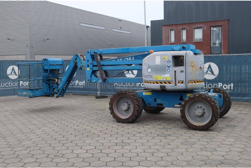Genie Z-45/25J - Articulated boom: picture 3 Genie Z-45/25J - Articulated boom: picture 3