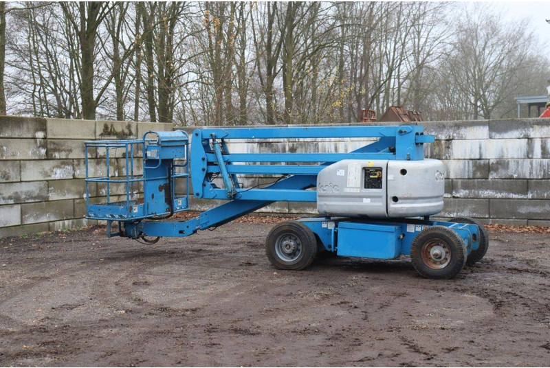 Genie Z45 - Articulated boom: picture 3 Genie Z45 - Articulated boom: picture 3