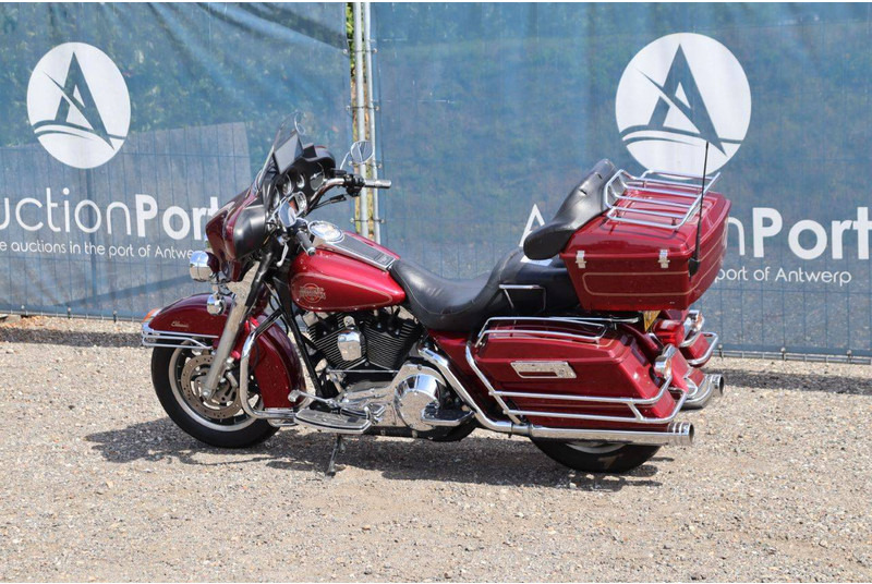 Harley-Davidson FLHTC - Motorcycle: picture 3 Harley-Davidson FLHTC - Motorcycle: picture 3