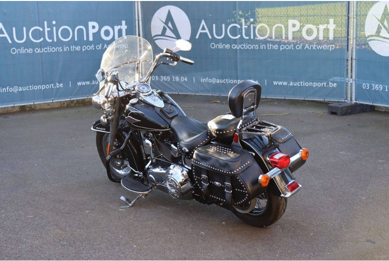 Harley-Davidson Heritage Softail Classic - Motorcycle: picture 4 Harley-Davidson Heritage Softail Classic - Motorcycle: picture 4