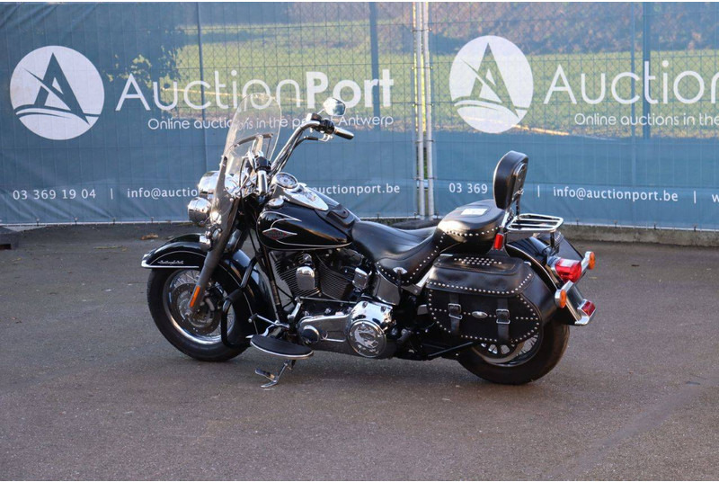 Harley-Davidson Heritage Softail Classic - Motorcycle: picture 3 Harley-Davidson Heritage Softail Classic - Motorcycle: picture 3