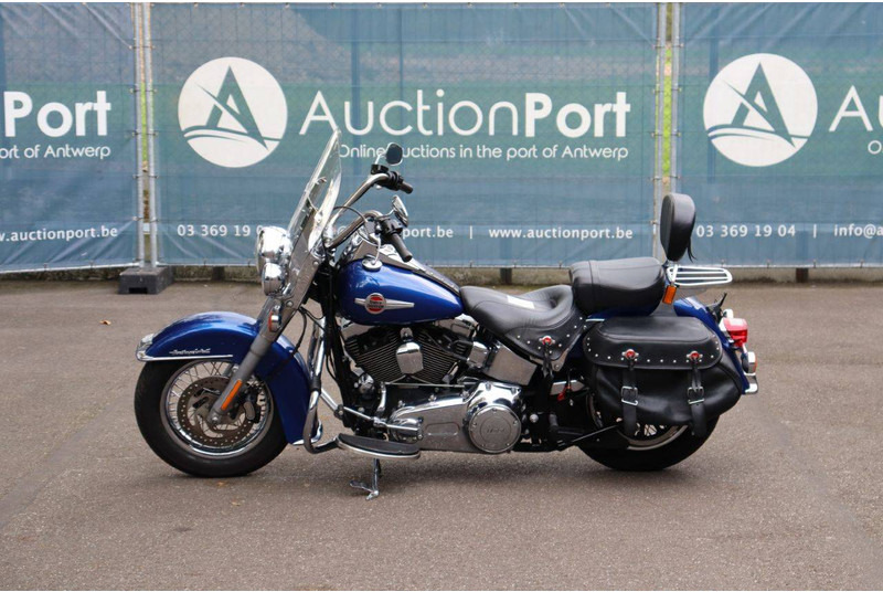 Harley-Davidson Heritage Softail Classic - Motorcycle: picture 2 Harley-Davidson Heritage Softail Classic - Motorcycle: picture 2