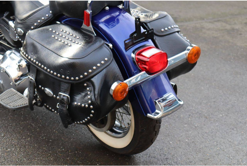 Motorcycle Harley-Davidson Heritage Softail Classic: picture 19