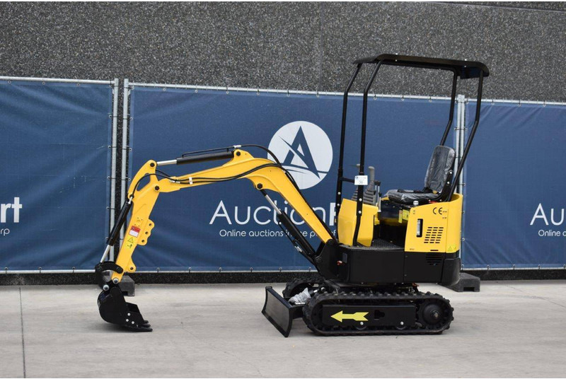 Hightop HT10 - Mini excavator: picture 1 Hightop HT10 - Mini excavator: picture 1