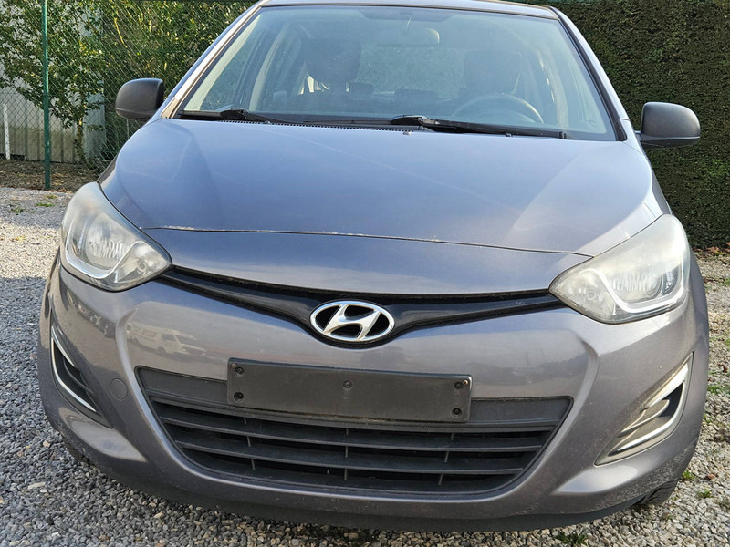 Hyundai i20 (I - update) 1.2 - Sedan: picture 4 Hyundai i20 (I - update) 1.2 - Sedan: picture 4