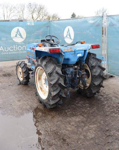 Iseki Landhope TA 247 - Farm tractor: picture 4 Iseki Landhope TA 247 - Farm tractor: picture 4