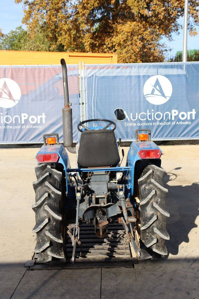 Iseki TU1700 - Farm tractor: picture 5 Iseki TU1700 - Farm tractor: picture 5