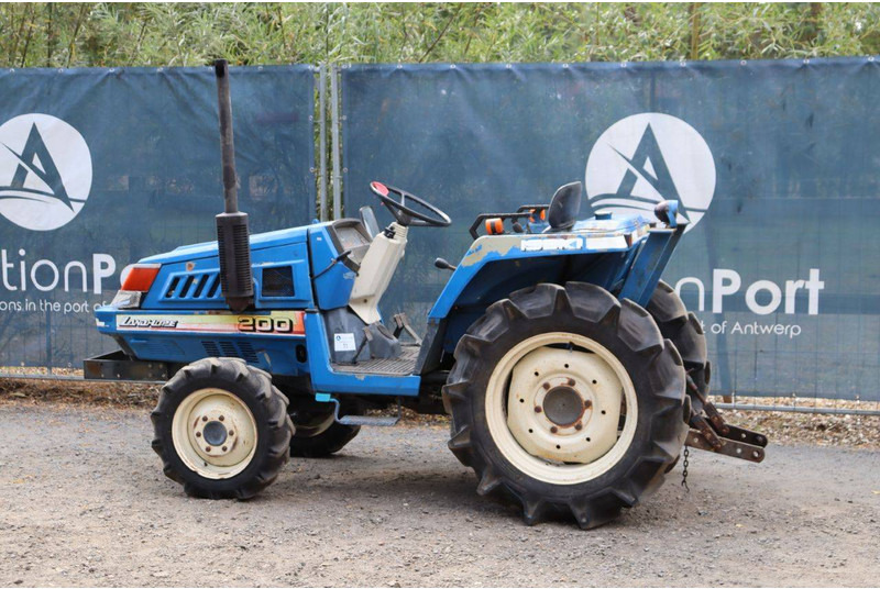 Iseki TU180F - Farm tractor: picture 3 Iseki TU180F - Farm tractor: picture 3