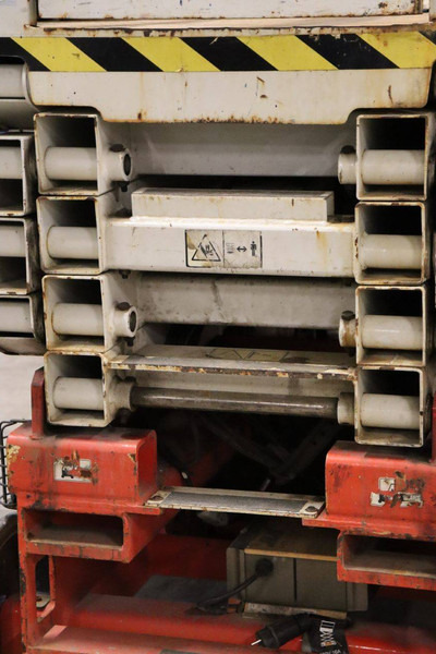 Scissor lift JLG 2646ES: picture 12