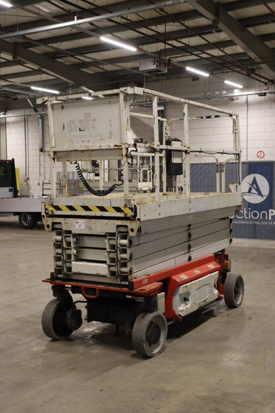 Scissor lift JLG 2646ES: picture 6