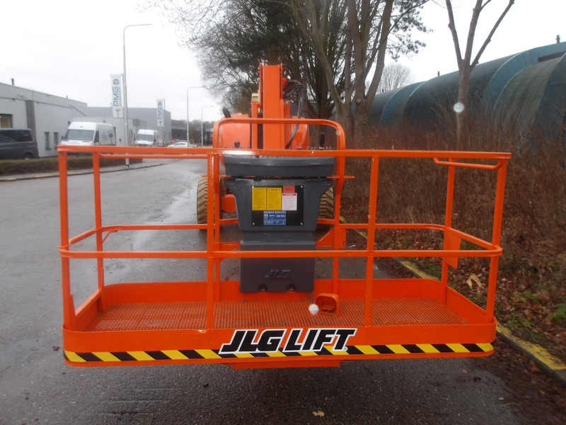 JLG 800AJ - Telescopic boom: picture 4 JLG 800AJ - Telescopic boom: picture 4