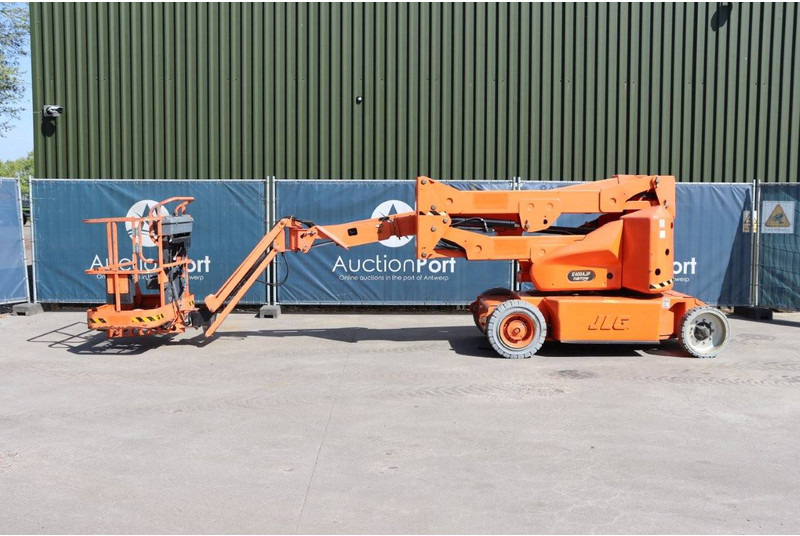 JLG E400AJPN - Articulated boom: picture 2 JLG E400AJPN - Articulated boom: picture 2