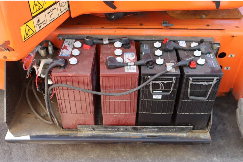 Articulated boom JLG E400AJPN: picture 17