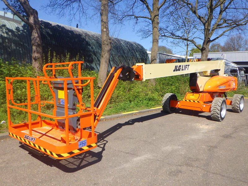 JLG E600JP - Telescopic boom: picture 2 JLG E600JP - Telescopic boom: picture 2