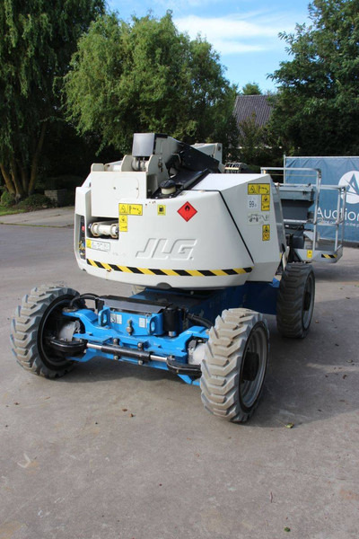 JLG H340AJ - Articulated boom: picture 5 JLG H340AJ - Articulated boom: picture 5