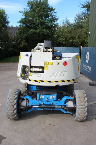 JLG H340AJ - Articulated boom: picture 4 JLG H340AJ - Articulated boom: picture 4