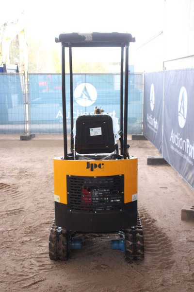 JPC HT12 - Mini excavator: picture 4 JPC HT12 - Mini excavator: picture 4