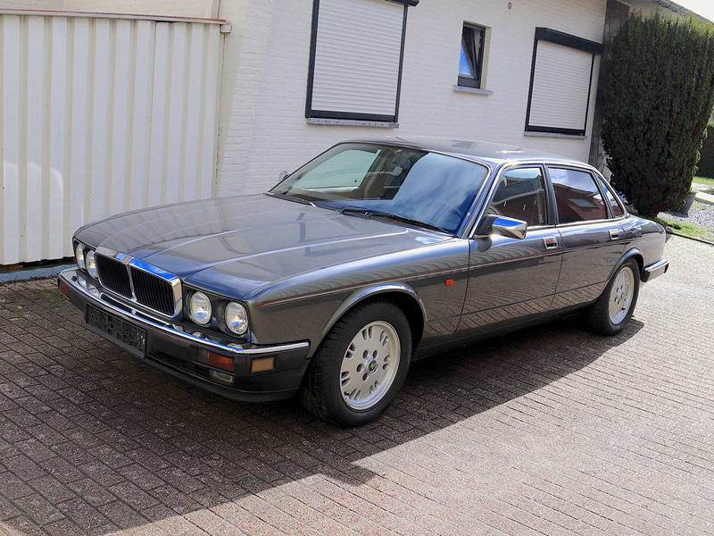 Jaguar XJ-12 - Sedan: picture 2 Jaguar XJ-12 - Sedan: picture 2