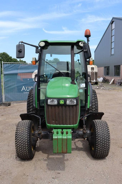 Farm tractor John Deere 4520: picture 7