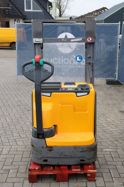 Jungheinrich - Stacker: picture 5 Jungheinrich - Stacker: picture 5