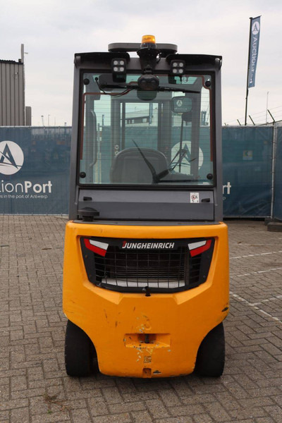 Jungheinrich DFG 320s - Diesel forklift: picture 5 Jungheinrich DFG 320s - Diesel forklift: picture 5