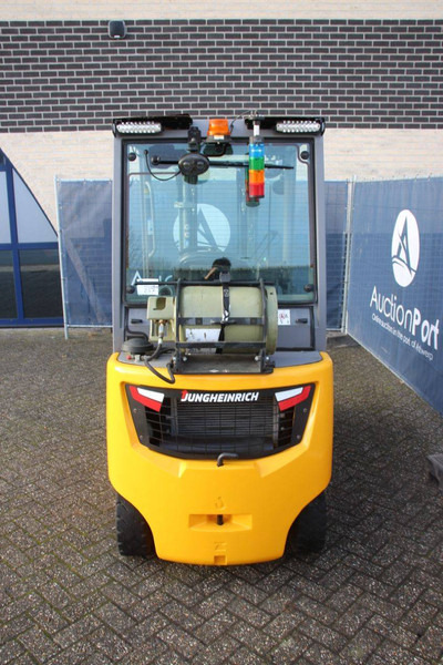 Jungheinrich TFG320s - LPG forklift: picture 4 Jungheinrich TFG320s - LPG forklift: picture 4
