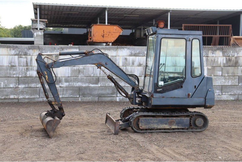 Komatsu PC10-6 - Crawler excavator: picture 1 Komatsu PC10-6 - Crawler excavator: picture 1
