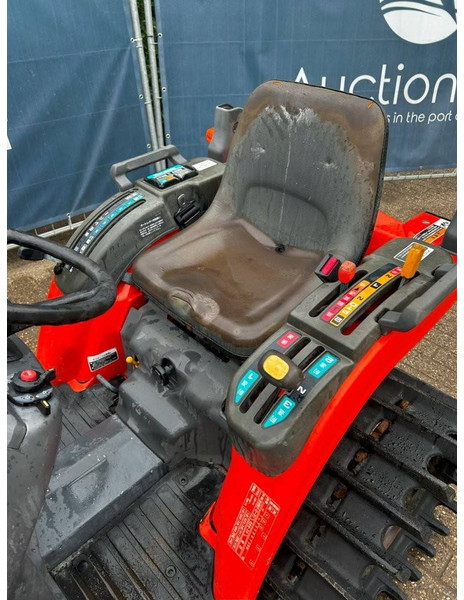 Farm tractor Kubota B1-14D: picture 13