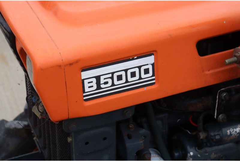 Farm tractor Kubota B5000: picture 12
