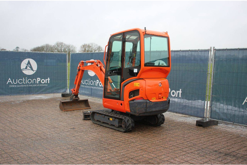 Kubota KX016-4 - Mini excavator: picture 3 Kubota KX016-4 - Mini excavator: picture 3