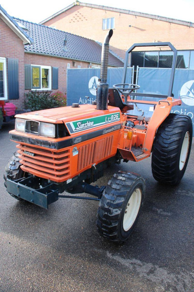 Kubota Sunshine L1-R26 Reverser - Farm tractor: picture 5 Kubota Sunshine L1-R26 Reverser - Farm tractor: picture 5