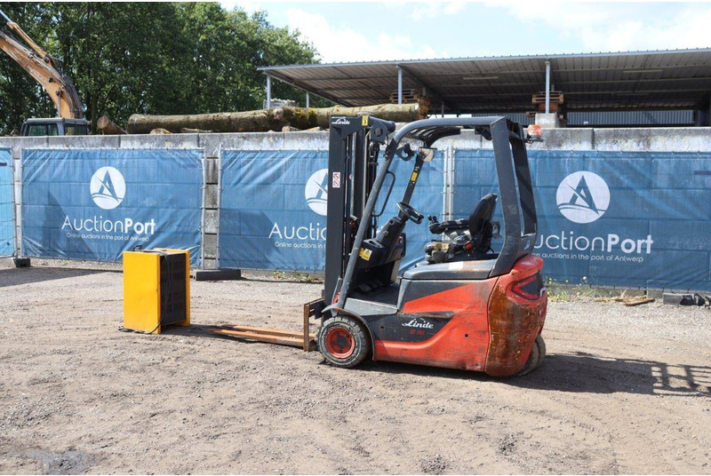 Linde E16C - Electric forklift: picture 3 Linde E16C - Electric forklift: picture 3