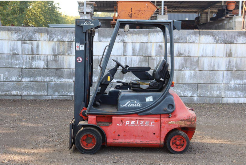 Linde E20P-02 - Electric forklift: picture 2 Linde E20P-02 - Electric forklift: picture 2