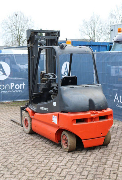 Linde E30-01 - Electric forklift: picture 4 Linde E30-01 - Electric forklift: picture 4