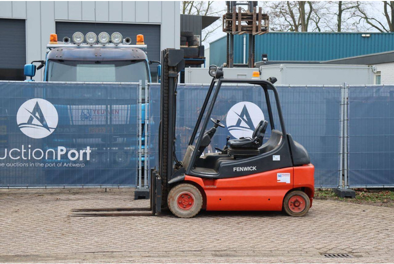 Linde E30-01 - Electric forklift: picture 1 Linde E30-01 - Electric forklift: picture 1