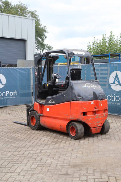Linde E30/03 - Electric forklift: picture 4 Linde E30/03 - Electric forklift: picture 4