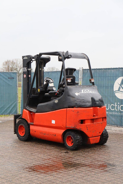 Linde E30 - Electric forklift: picture 4 Linde E30 - Electric forklift: picture 4