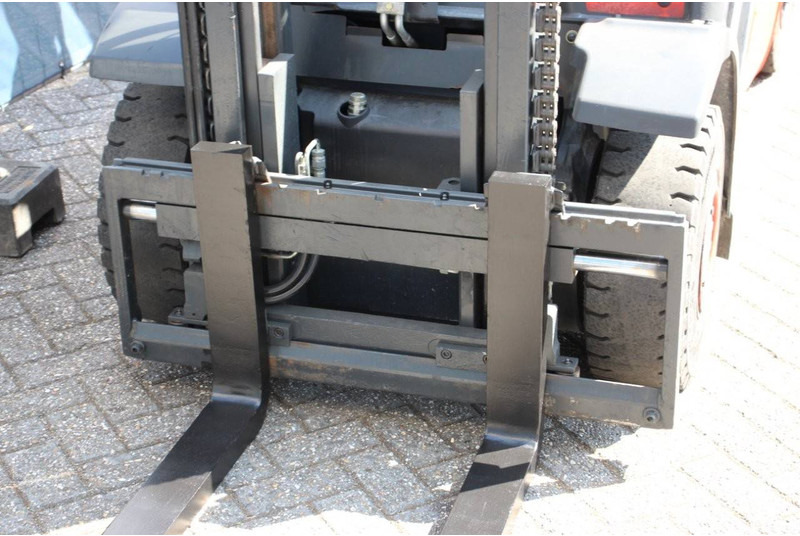 Diesel forklift Linde H25D-02: picture 10
